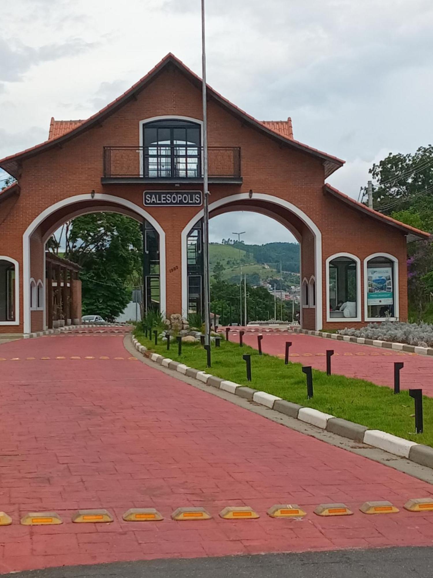 Chacara Ladeira De Pedra Villa Salesópolis Eksteriør bilde
